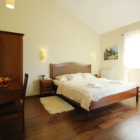 Villa Babudri Near Porec For 10 People With Jacuzzi & *