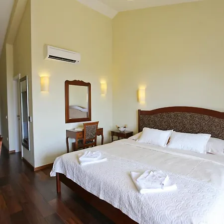 Babudri Near Porec For 10 People With Jacuzzi & Villa