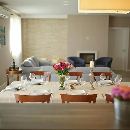 Babudri Near Porec For 10 People With Jacuzzi & * Strpacici