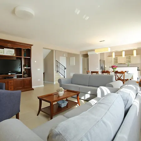 Villa Babudri Near Porec For 10 People With Jacuzzi &
