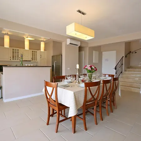 Babudri Near Porec For 10 People With Jacuzzi & Villa