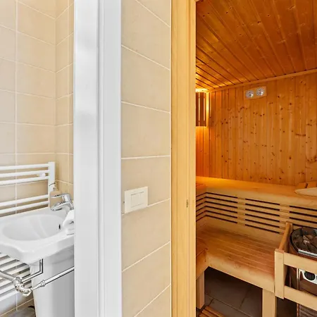 Babudri Near Porec For 10 People With Jacuzzi & Villa *