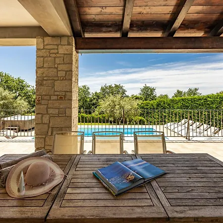 Babudri Near Porec For 10 People With Jacuzzi &