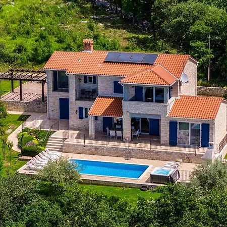 Babudri Near Porec For 10 People With Jacuzzi & Villa
