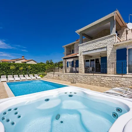 Willa Babudri Near Porec For 10 People With Jacuzzi &