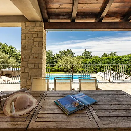 Babudri Near Porec For 10 People With Jacuzzi &